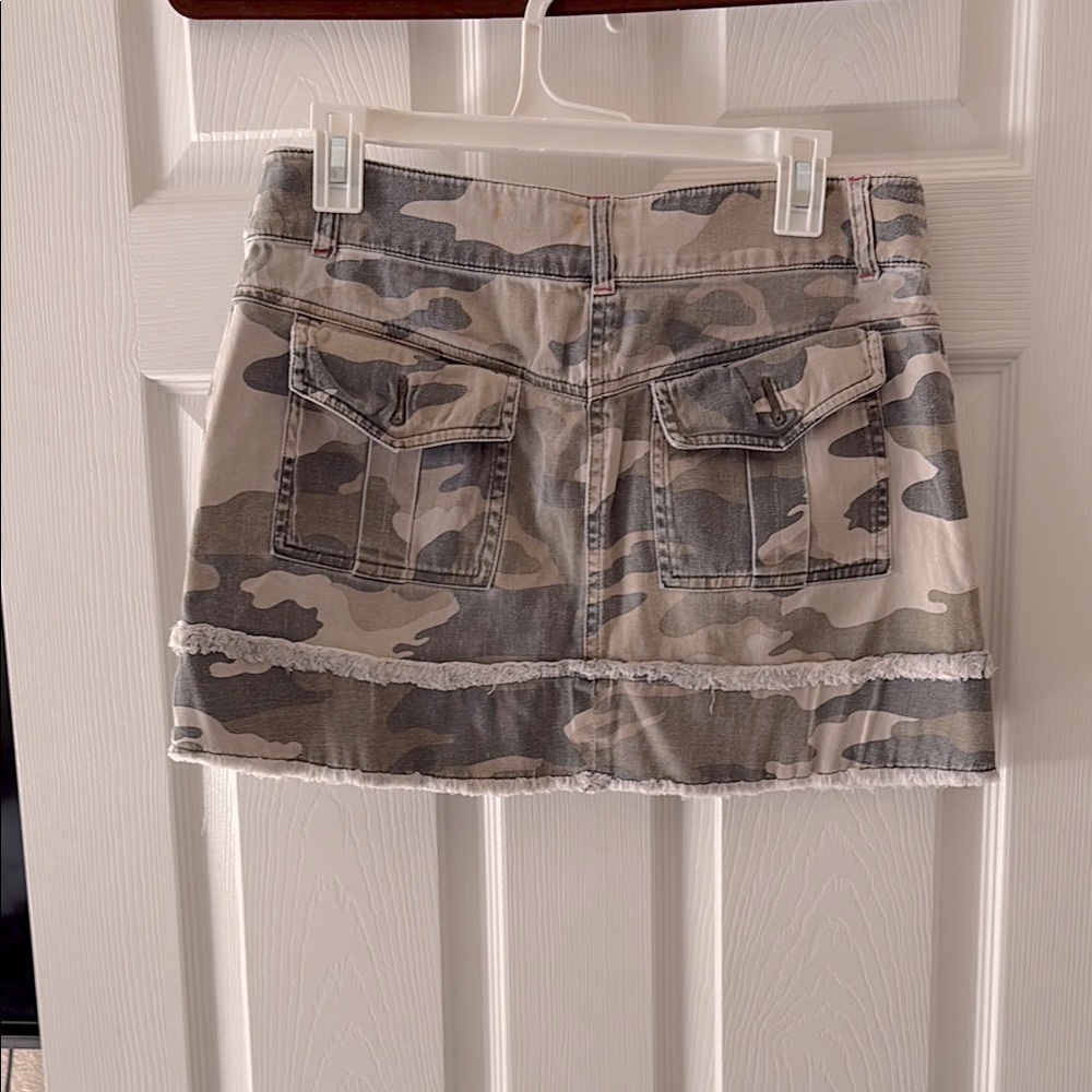 Camouflage Mini Skirt - Picture 2 of 3